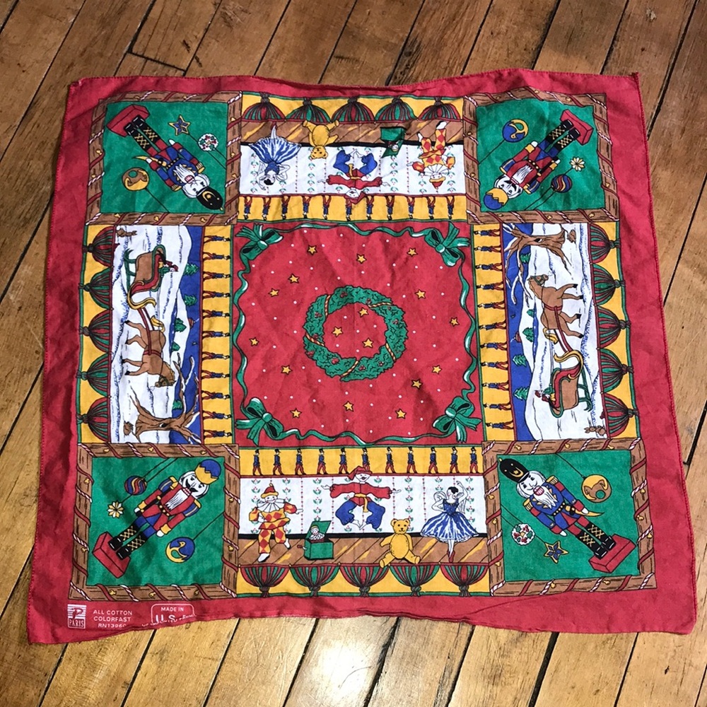 Holiday Nutcracker & Wreath Decorative Cotton Bandana - Red & Green